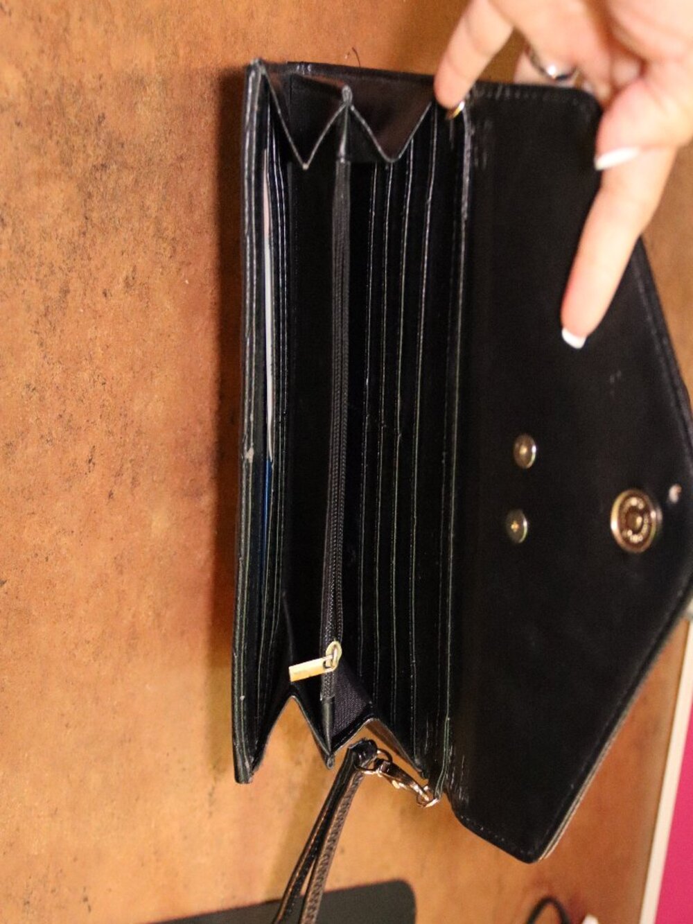 🖤 Monogram Wallet Clutch – Black Leather 🖤 - Picture 5 of 5